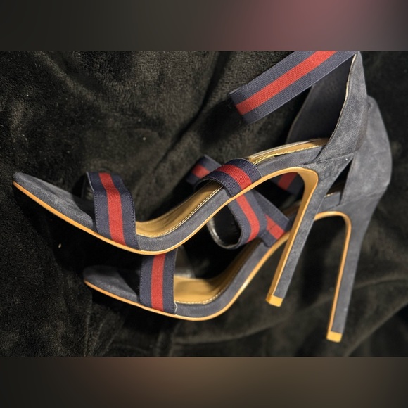 Steve Madden Blue and Red Heeled Sandals - Picture 12 of 14